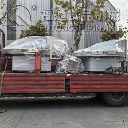 聊城客户订购焦馍机两台