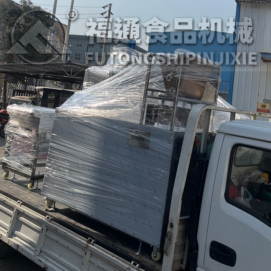 郑州客户订购夹层米糕机器一台